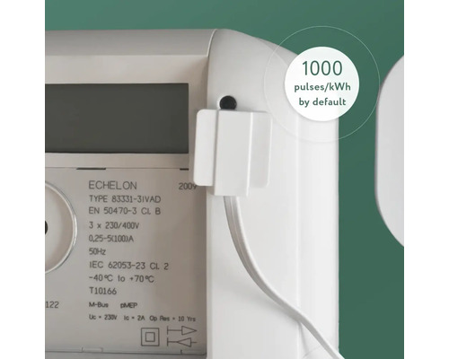 Gros plan d''un compteur électrique avec capteur connecté