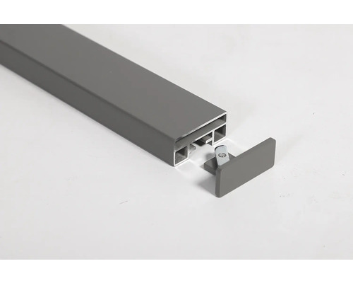 Aluminiumprofil mit Endkappe