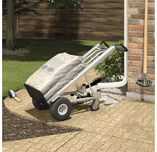 Sac de pierres sur un diable à l''extérieur