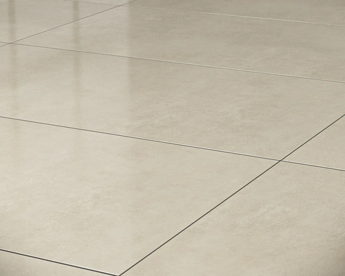 Verlegte Bodenfliesen im Innenbereich