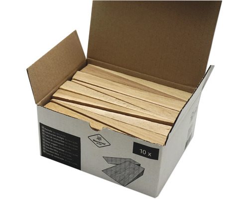 Box mit Holzkeilen