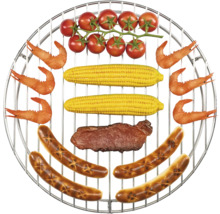 Grillrost mit Würstchen, Maiskolben, Garnelen, Steak und Tomaten