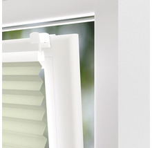 Detailansicht einer Plisseeanlage am Fenster