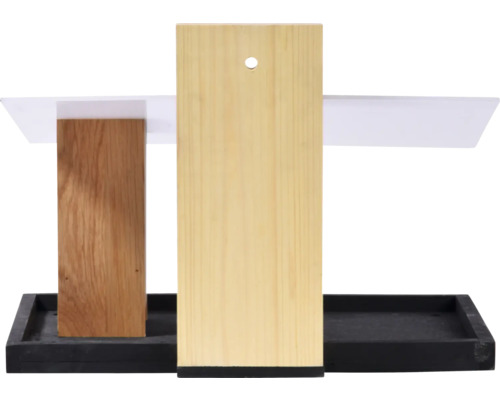 Insektenhotel aus Holz mit Dach