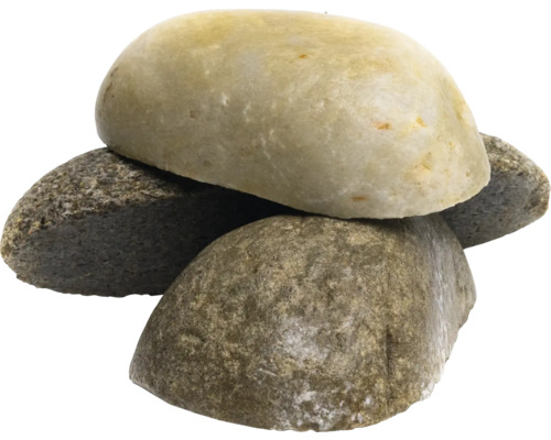 Dekorative Flusssteine gestapelt