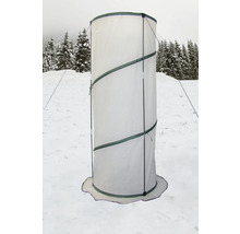 Housse de protection des plantes dans la neige