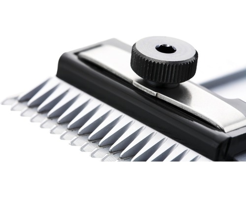 Gros plan d''une tondeuse avec molette de réglage