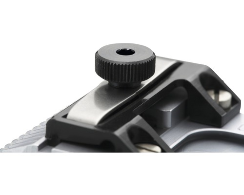 Gros plan d''un appareil de réglage d''outil en métal