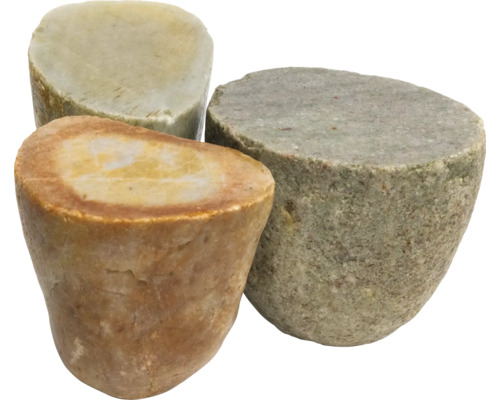 Trois pierres naturelles pour le jardin