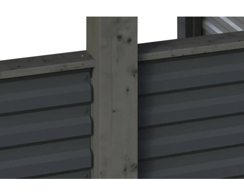 Detailansicht eines Zaunelements mit Pfosten und horizontal verlaufenden Lamellen