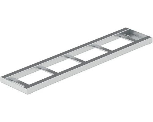 Cadre métallique avec découpes rectangulaires