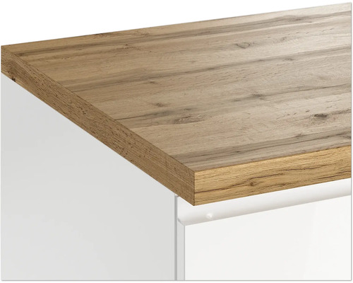 Plan de travail en bois sur un meuble