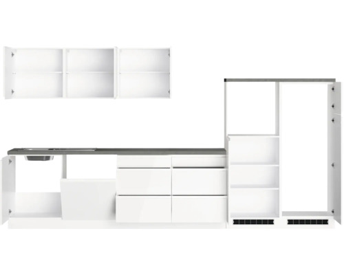 Cuisine équipée avec évier, tiroirs, armoires et étagères