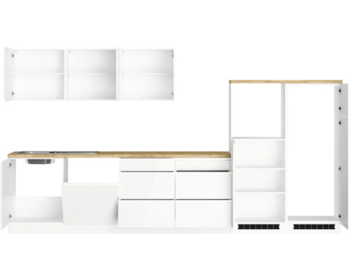 Cuisine équipée avec évier, tiroirs et armoires