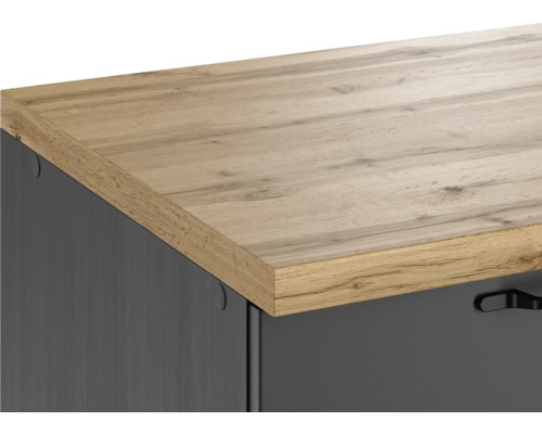 Gros plan d''un meuble bas avec plateau en bois