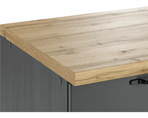 Vue détaillée d''une armoire avec un plateau en bois