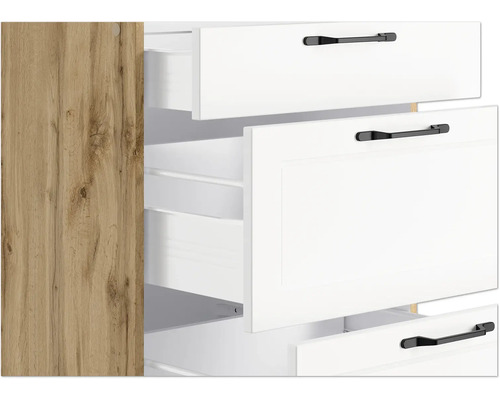 Gros plan d''une armoire à tiroirs ouverts et structure en bois