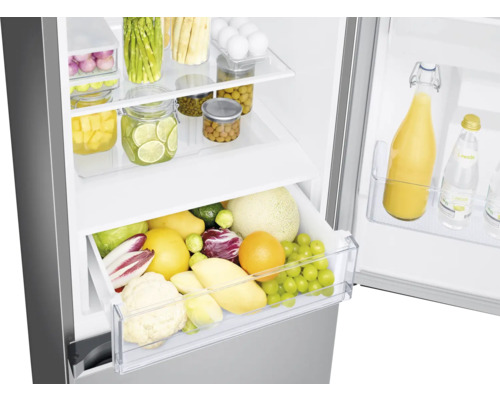 Innenraum eines Kühlschranks mit Lebensmitteln