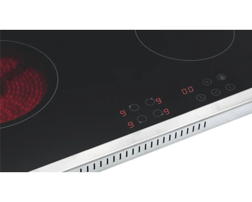 Vue détaillée d''une plaque de cuisson électrique avec panneau de commande