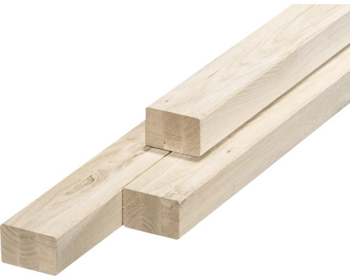 Zwei Kanthölzer aus Holz