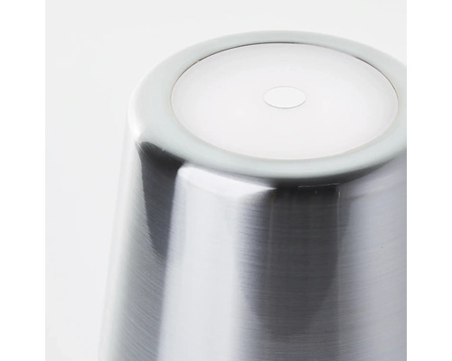 Dessous d''un pot de fleurs en métal