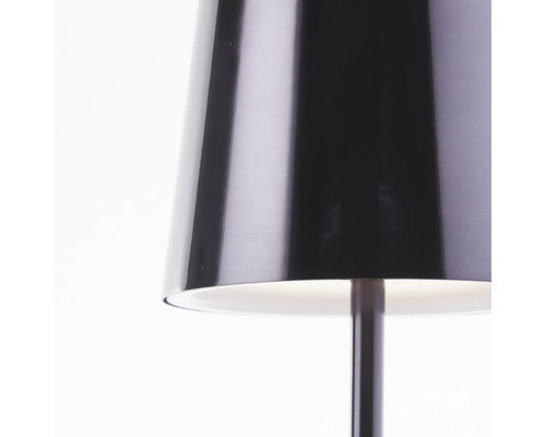 Détail d''un lampadaire avec abat-jour