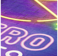 Dekoratives Poster mit Neon-Schriftzug und Ziegelmauer-Hintergrund