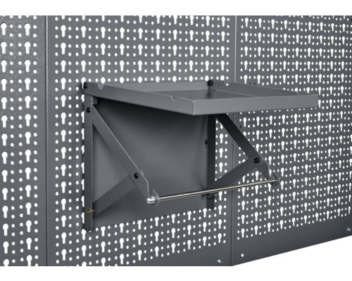 Panneau perforé avec étagère à outils et porte-serviettes