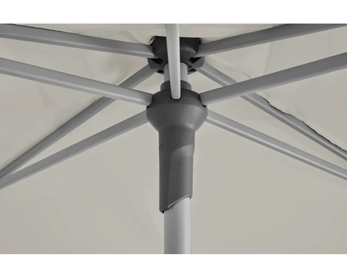 Vue détaillée de la structure d''un parasol.