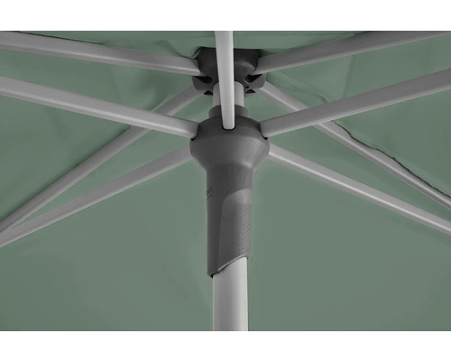 Vue détaillée d''un parasol avec armature