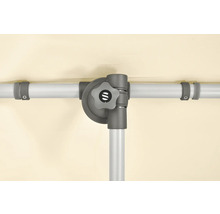 Vue détaillée d''une fixation de parasol avec manivelle