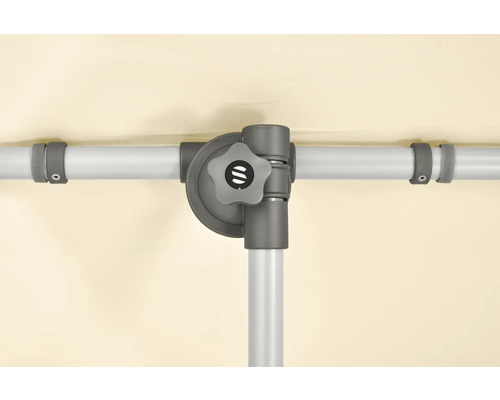 Vue détaillée d''une fixation de parasol avec manivelle