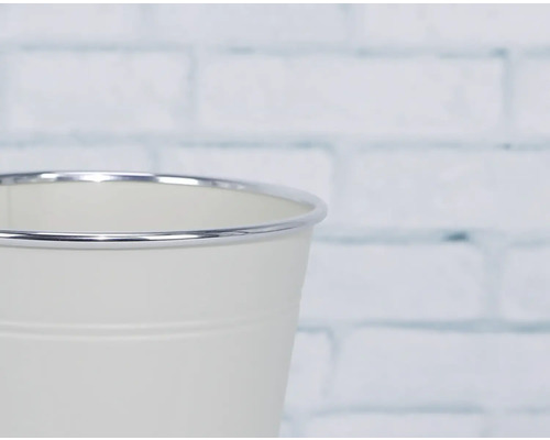 Blumentopf aus Metall