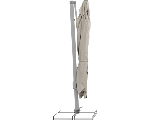 Geschlossener Ampelschirm mit Ständer für den Garten