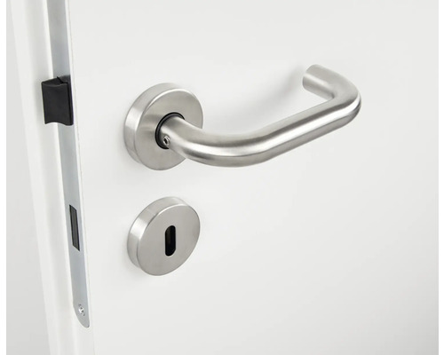 Garniture de porte en acier inoxydable avec serrure sur une porte