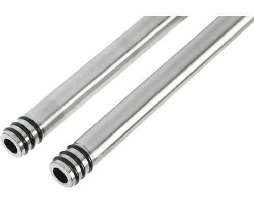 Zwei Edelstahlrohre mit gerillten Enden