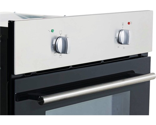 Gros plan d''un four avec des boutons rotatifs