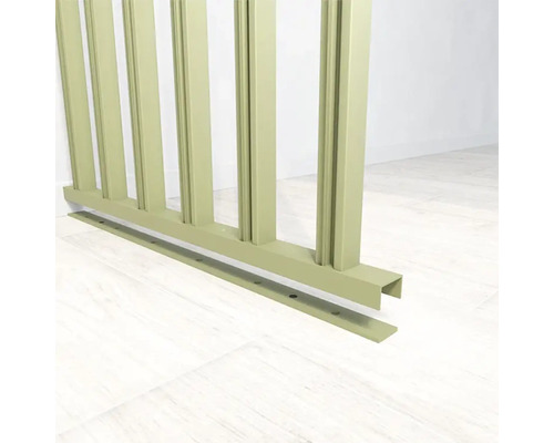 Élément de clôture métallique avec fixation au sol pour l''extérieur