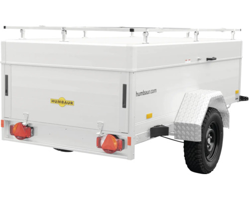 Weisser Humbaur Anhänger mit Dachreling