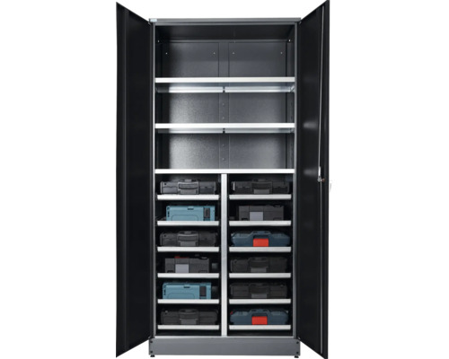 Armoire à outils ouverte avec étagères et coffres à outils