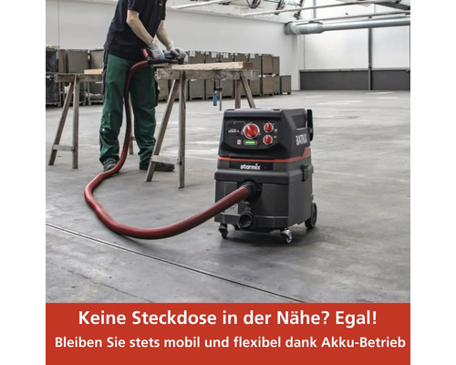 Starmix Batrix Akku-Sauger im Einsatz mit Handwerker