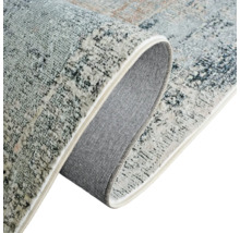 Tapis enroulé avec motif