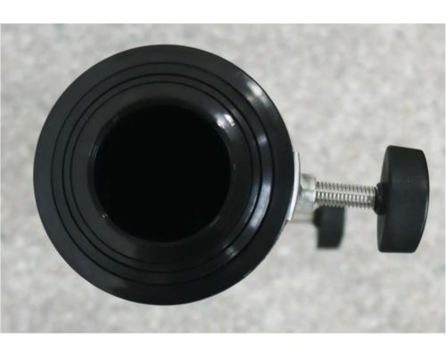 Raccord de tuyau noir avec serre-joint