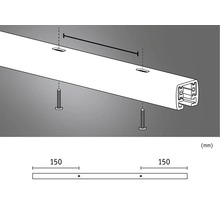 Installationsanleitung für eine Gardinenschiene mit Schrauben und Massangaben