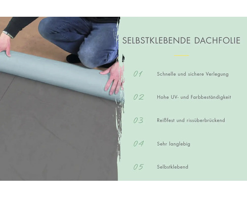 Film de toit autocollant en cours de déroulement.