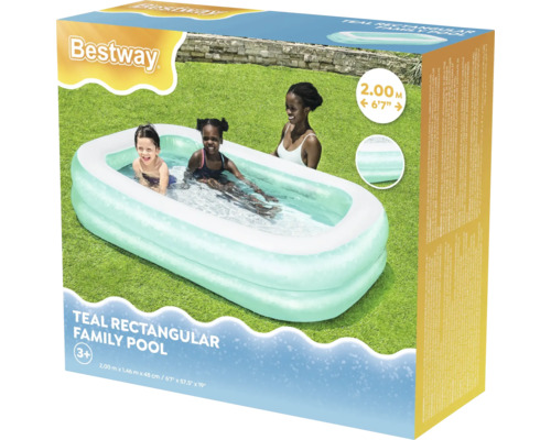 Emballage d''une piscine familiale rectangulaire turquoise Bestway avec deux enfants et une femme dans le jardin