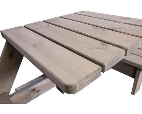 Detailansicht einer Picknicktischplatte aus Holz