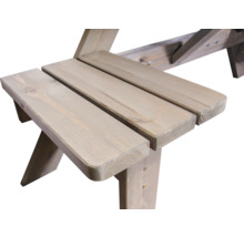 Detailaufnahme einer Gartentischbank aus Holz