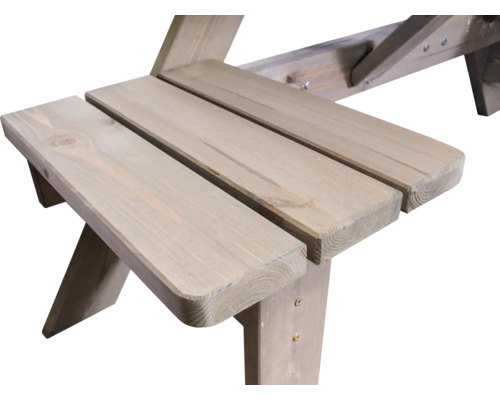 Detailaufnahme einer Gartentischbank aus Holz