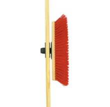Balai avec manche en bois et poils rouges